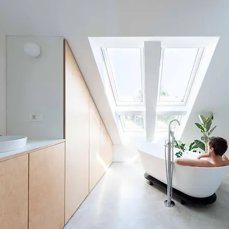 Sheila's Loft *